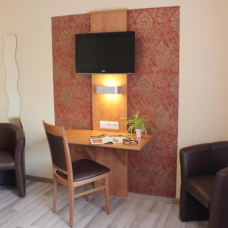 Kueffner Отель Pfedelbach