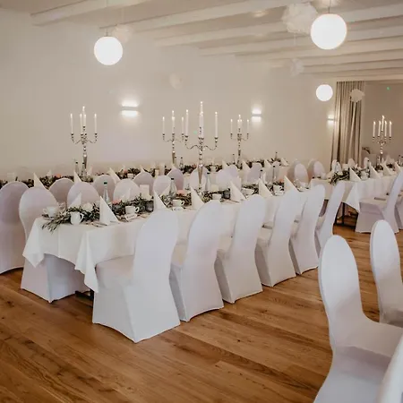 Отель Kueffner 3*