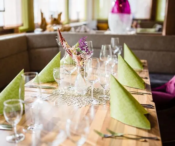 Kueffner 3* Pfedelbach